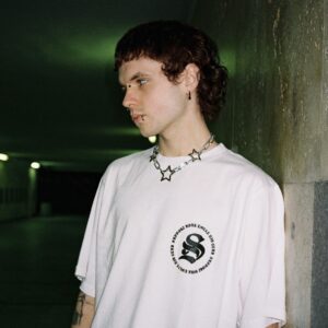 Support Your Local DIY Club Tees Oversize white